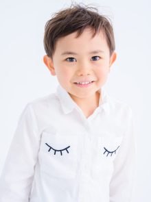 マック・アダムス・虹真輝(こまき)ジョン